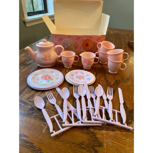 Vintage Avon Childs Pink Floral Tea Set With Cups Plates Utensils & Box 1991 - Picture 3 of 8
